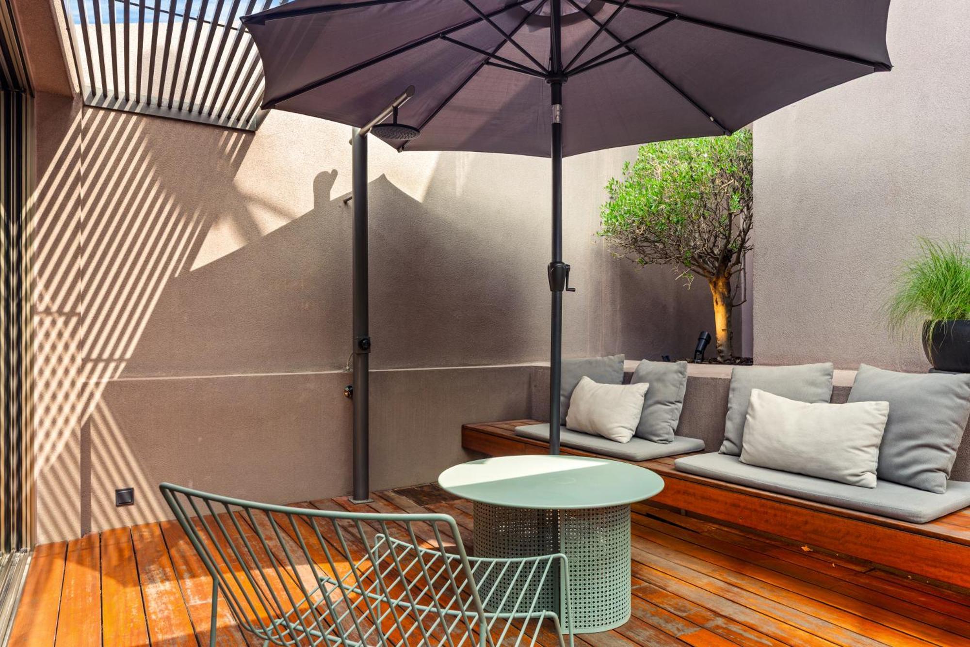 Nikiou Suites Luxury Residence Athènes Extérieur photo